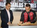 El alcalde de Albacete recibe a Juan Carlos Torres tras completar el Rally Dakar 2026 como primer piloto de la provincia en lograrlo