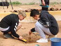 Los alumnos de la ESO del IES Miguel de Cervantes de Alcázar realizan un taller en el arqueódromo del Parque Alces