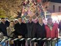El barrio de Los Ángeles de Ciudad Real ilumina la Navidad con un árbol de más de 3.000 piezas de ganchillo
