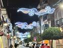 Malagón estrena su alumbrado navideño con un árbol luminoso como eje central