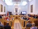 Toledo aprueba ordenanzas turísticas y de obras públicas con el respaldo de PP y Vox