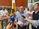 El PSOE informa de los beneficios de los descuentos en bonos de trenes, en la estación de Adif de Albacete