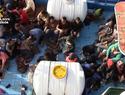 Imagen: La Guardia Civil rescata a 276 inmigrantes en aguas italianas 