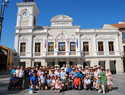 Bienvenida en el Ayuntamiento a la Compañía de Trebujena (Cádiz) de visita turística por Guadalajara
