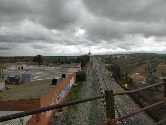 Una subcontrata de ADIF sigue haciendo obras en el tramo Humanes-Monfragüe sin ninguna medida de protección sanitaria