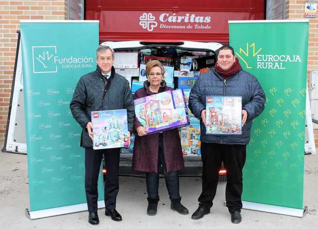 Fundación Eurocaja Rural dona una remesa de juguetes a Cáritas Diocesana de Toledo