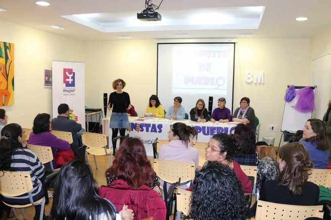 Gran acogida en Manzanares a ‘Feministas de pueblo’
