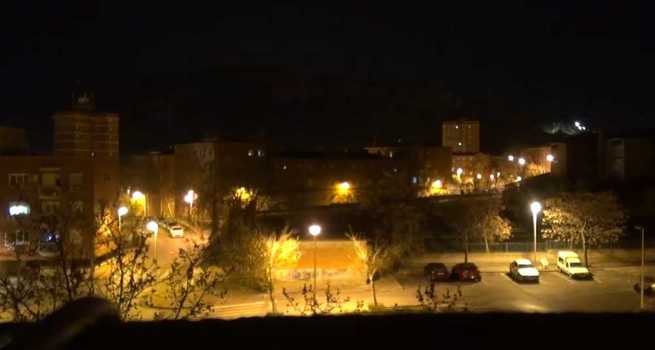 Emotivo homenaje a todos los sanitarios con eñ aplauso desde ventanas, terrazas y balcones de España