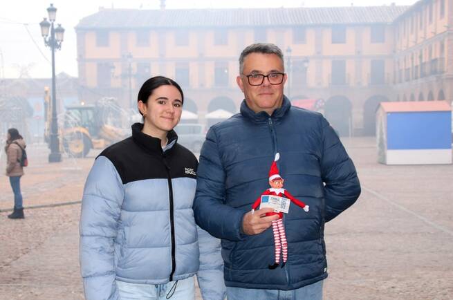 Un establecimiento de loterías de La Solana esconde cinco décimos navideños en la Plaza Mayor