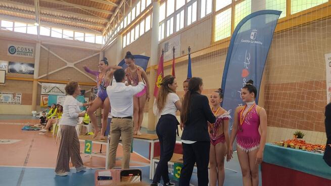 El Gobierno regional agradece a la federación y a los clubes de gimnasia rítmica la labor que realizan en Castilla-La Mancha por esta disciplina deportiva