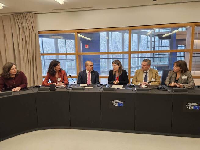 La Mesa de las Cortes visita el Parlamento Europeo para tomar nota de propuestas sobre vivienda e inteligencia artificial