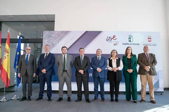 El Gobierno regional triplica su compromiso inicial con el suelo industrial de Puertollano, pasando de uno a tres millones de metros cuadrados, lo que supondrá la creación de 600 empleos