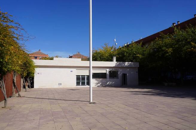 Torrijos licita el quiosco-bar y terraza de la plaza de Los Descubrimientos tras una inversión de 60.000 euros