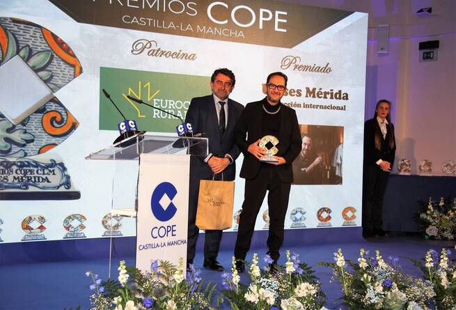 Eurocaja Rural entrega el galardón 'A la Proyección Internacional' en la X edición de los Premios COPE CLM