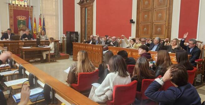 Hellín exige la paralización del Canon del Agua y una moratoria de cinco años para modernizar redes municipales