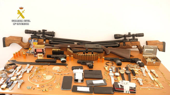 La Guardia Civil desarticula una organización criminal especializada en estafas a personas mayores mediante el "tocomocho" y la "estampita"