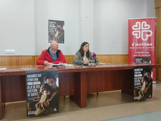 Cáritas Diocesana de Cuenca lanza su campaña navideña bajo el lema "Hagamos que tener una vida digna deje de ser cuestión de suerte"