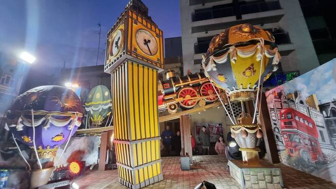 ‘Vuelta al mundo’ y ‘Alma minera’, ganadores del XLIII Concurso Regional de Carrozas y Comparsas de Valdepeñas