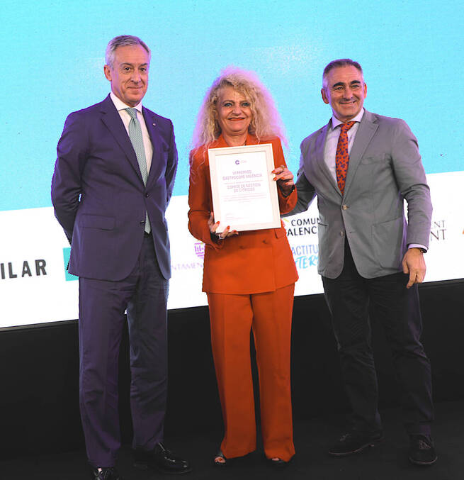 Eurocaja Rural entrega el galardón al 'Proyecto de divulgación gastronómica 2025' en la VI edición de los Premios GastroCope