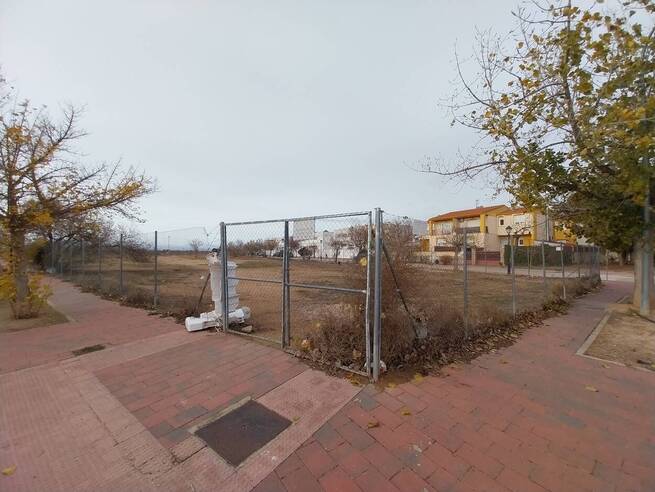 El Ayuntamiento de Albacete cede un solar municipal de 5.500 metros para construir una residencia de mayores en Aguas Nuevas