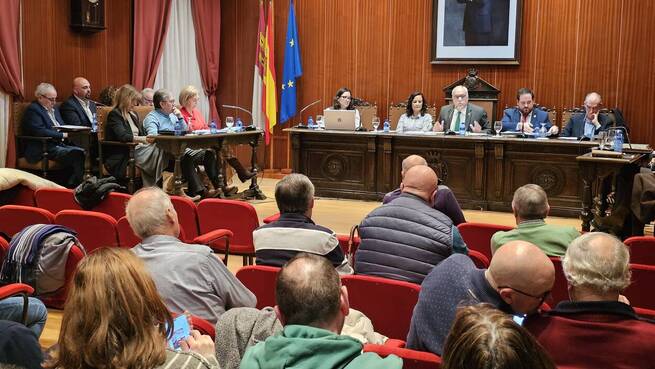 El alcalde de Manzanares ratifica que no autorizará plantas de biometano ni macrogranjas