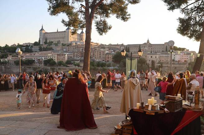 El Castillo de San Servando acoge a más de 500 personas en la sexta edición de "12 meses, 12 castillos"