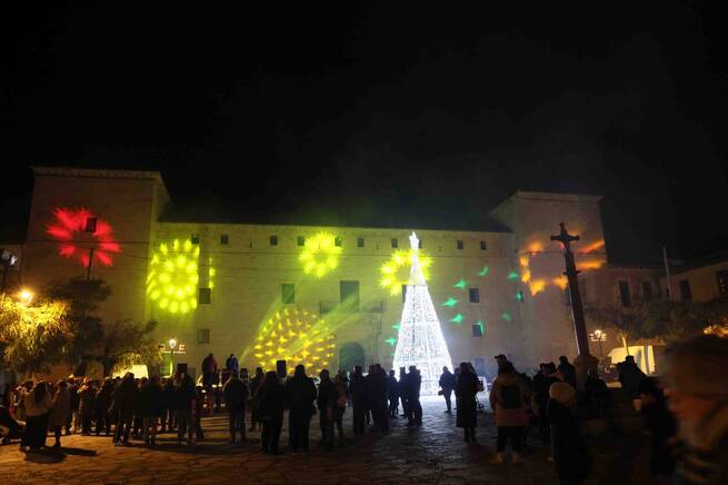 Pastrana ilumina la Navidad con música renacentista y la magia de los más pequeños