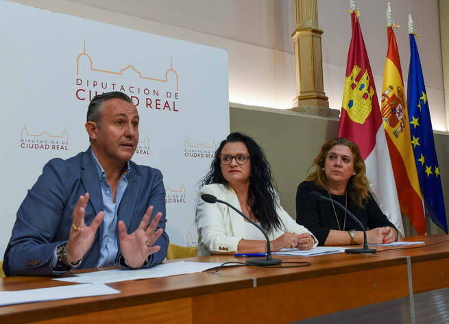 La Diputación de Ciudad Real promueve con una inversión de 739.000 euros la conectividad satelital en 80 municipios y pedanías de la provincia