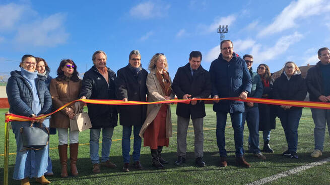 Inaugurado el nuevo césped artificial del campo Candelario León Rivas en Miguelturra