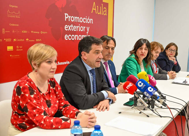 Valverde destaca el papel de la DO La Mancha como "embajadora global" de Ciudad Real ante el inicio de FENAVIN 2025