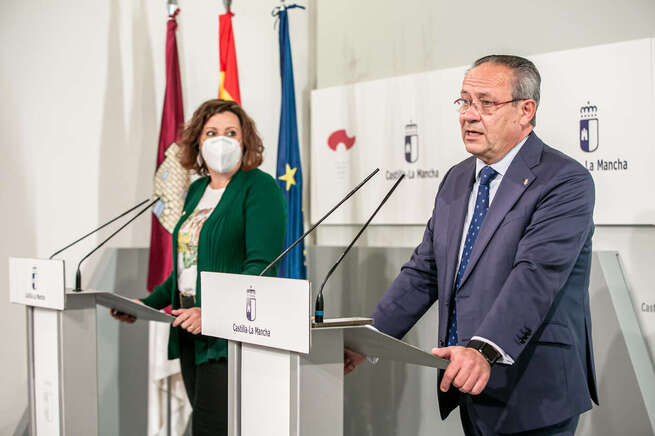 Eliminación de 19 tasas y un conjunto de deducciones fiscales para favorece a las familias, empresas y personas con discapacidad de Castilla-La Mancha