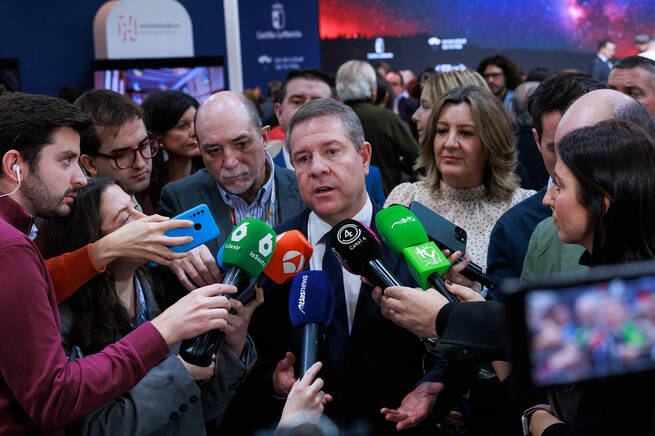 García-Page aboga por prudencia en la valoración de la tragedia y anuncia su asistencia al homenaje del 31 en Huelva