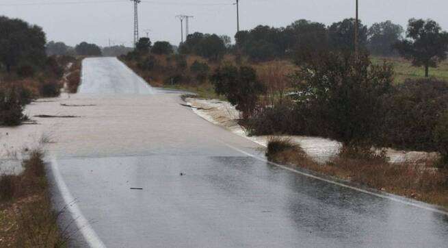Las inundaciones provocan el corte de dos carreteras en la provincia de Ciudad Real
