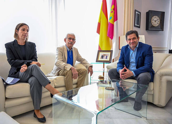 La Diputación de Ciudad Real estudia financiar la informatización del centro de exámenes teóricos de Alcázar de San Juan