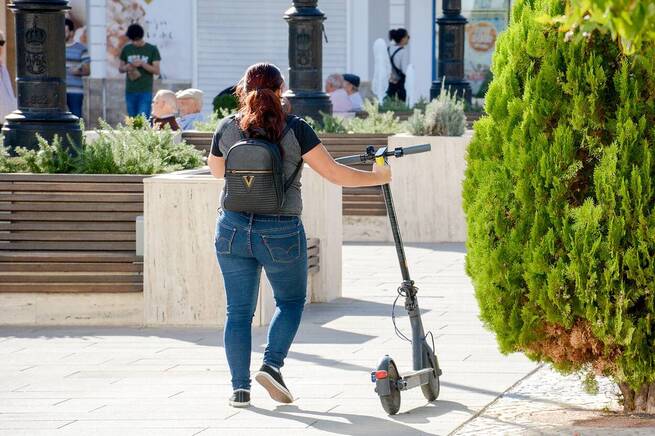 Tomelloso intensifica la vigilancia sobre patinetes eléctricos en zonas peatonales