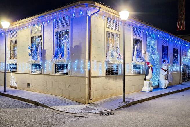 El montaje de la calle Tinajeros 31 gana el primer premio del concurso de decoración navideña de Tomelloso