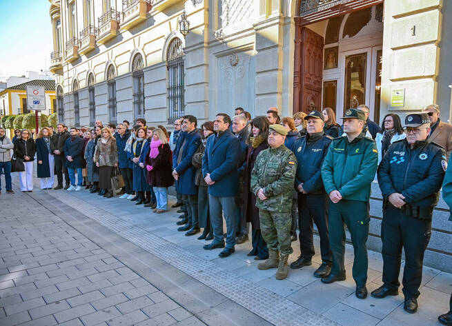 La Diputación de Ciudad Real se une al minuto de silencio por las víctimas del accidente ferroviario de Adamuz