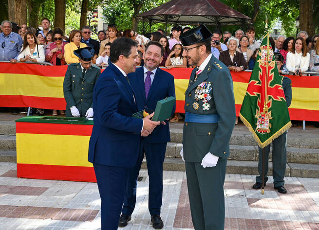 La Guardia Civil distingue a la Diputación Provincial de Ciudad Real en el acto institucional con motivo de la patrona del Cuerpo
