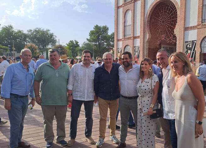 Valverde reafirma el respaldo de la Diputación de Ciudad Real a la fiesta de los toros y al sector ganadero