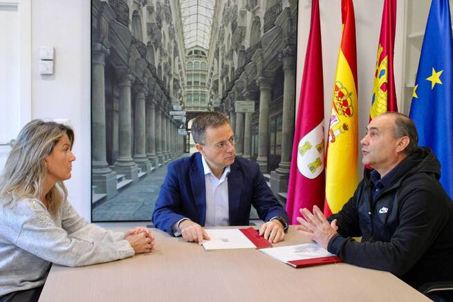 Albacete destina 60.000 euros a la formación y promoción del sector cuchillero