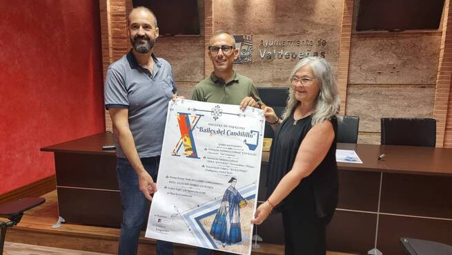 La Feria de Agosto de Valdepeñas acoge el X aniversario de la Muestra de Folclore ‘Bailes del Candillo’