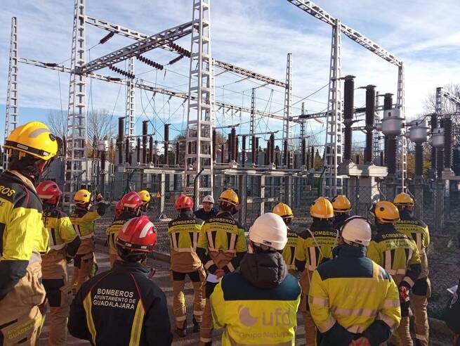Naturgy y Tesicnor forman a bomberos de Guadalajara sobre instalaciones eléctricas y seguridad 