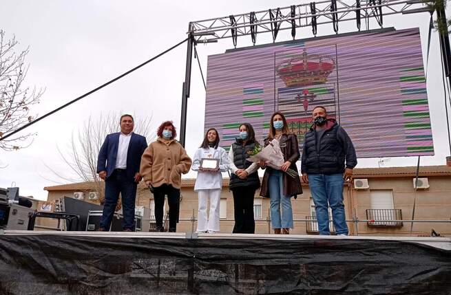 Emoción y cariño en el homenaje que Carrizosa le dio a Carla González Pozo, subcampeona de MasterChef Junior