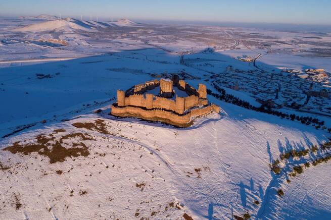 El Castillo de Almonacid cierra con una recreación histórica inédita el exitoso programa de 12 castillos