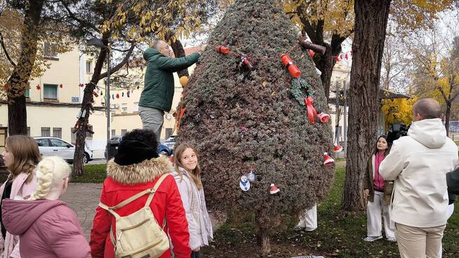Ciudad Real impulsa la convivencia vecinal con la actividad "Decorando el barrio" en la Plaza de Toros