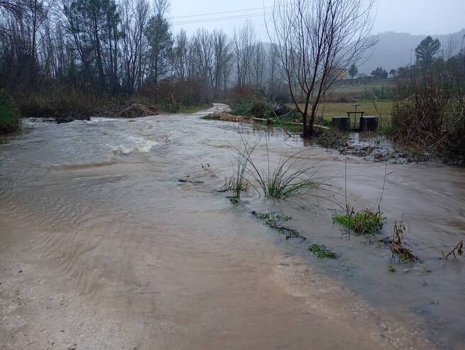 Casi 100 litros de lluvia en la Sierra de Albacete provocan crecidas y desbordamientos puntuales