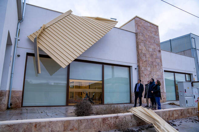 Valverde anuncia ayudas extraordinarias para los municipios afectados por el temporal tras visitar los daños en Puerto Lápice