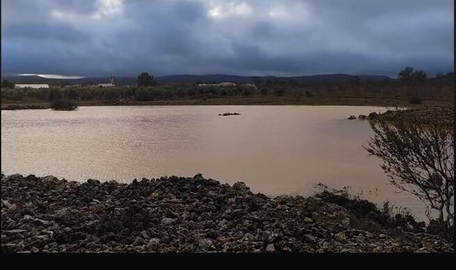 El Charcazo de Vianos renace con las lluvias y recupera su esencia natural e histórica
