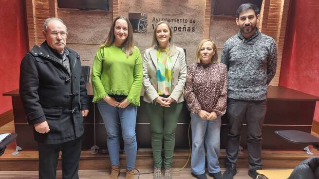 El XXVII Festival de Villancicos de Valdepeñas recauda 1.692 euros para APAFES