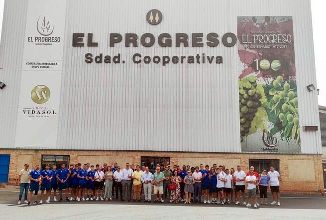 Cooperativa El Progreso generalizará la vendimia tras las Fiestas y confían en un repunte en los precios del vino